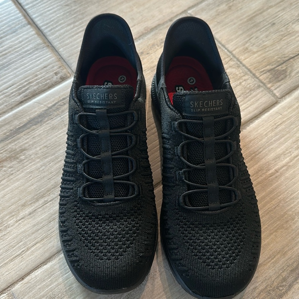 Sketchers slip resistant sneakers